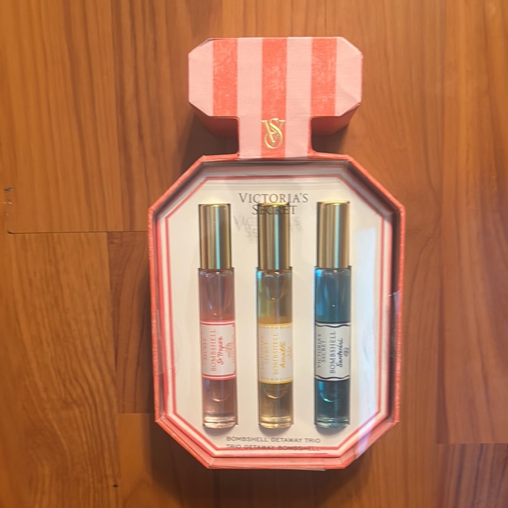 Victoria's Secret Pink and Gold Fragrance Gift Set